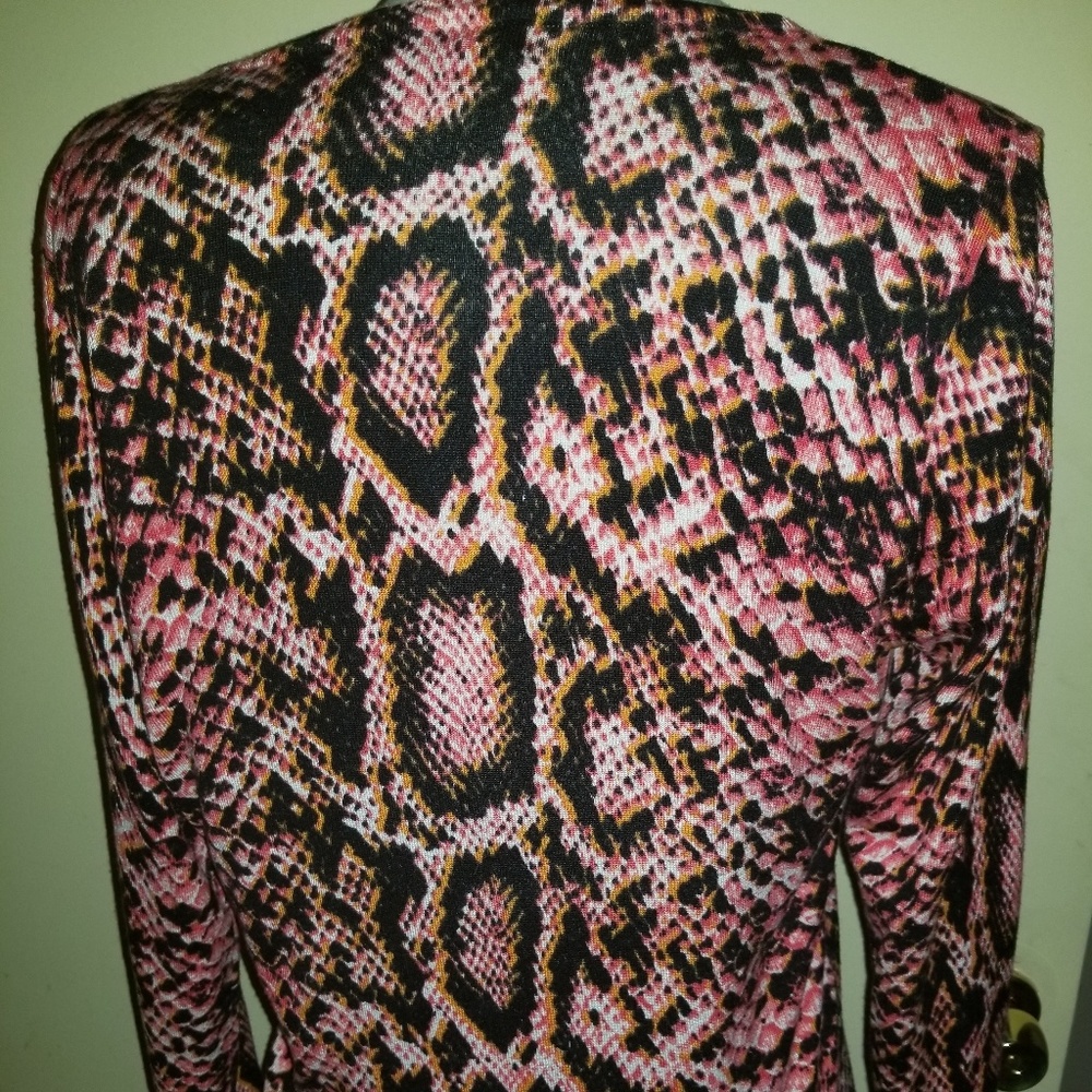 Sweater - Picture 5 of 5